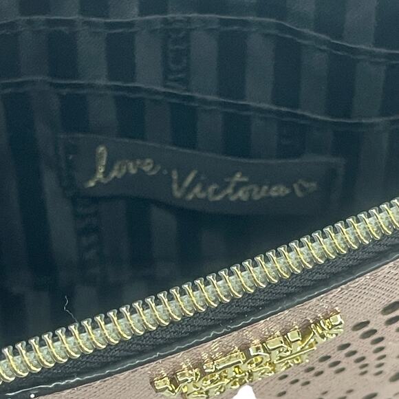 Victoria’s Secret Wristlet Clutch Rose Gold Metallic Cut Out Make Up Bag NWT - Picture 3 of 8